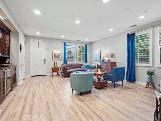 Saugus, CA 91350,22458 Plantation Court