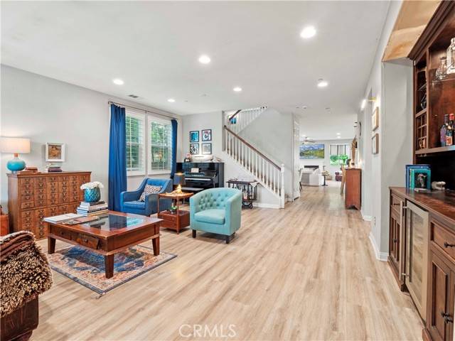 Saugus, CA 91350,22458 Plantation Court