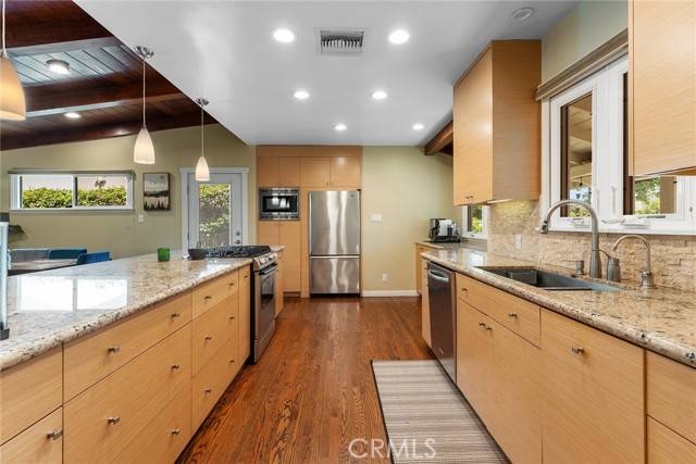 Woodland Hills, CA 91367,22627 Hatteras Street