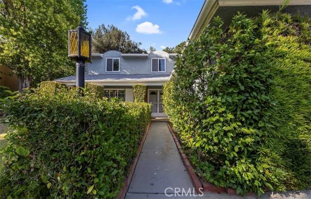 Calabasas, CA 91301,5340 Edgeware Drive