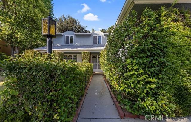 Calabasas, CA 91301,5340 Edgeware Drive