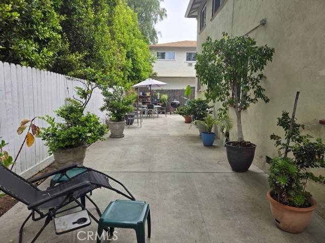 Sherman Oaks, CA 91423,4949 Coldwater Canyon Avenue #1