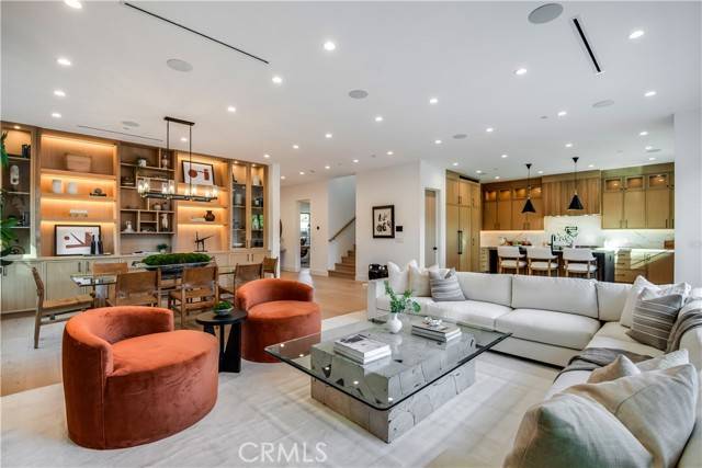 Sherman Oaks, CA 91423,13602 Morrison Street