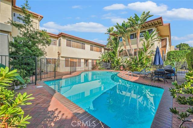 Sherman Oaks, CA 91403,14934 Dickens Street #4