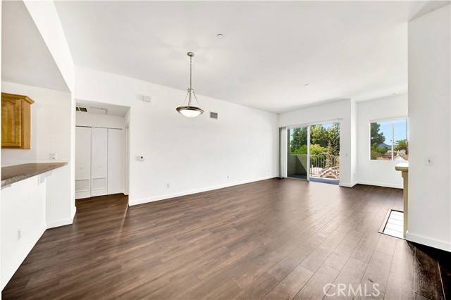 Canoga Park, CA 91303,7551 Jordan Avenue #403