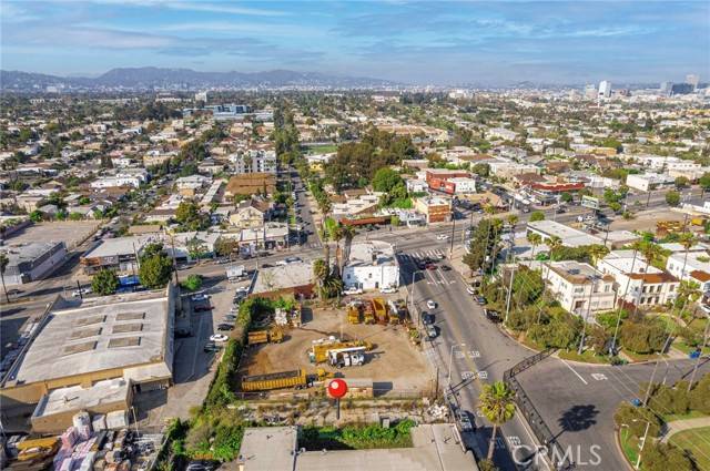 Los Angeles, CA 90019,1327 West