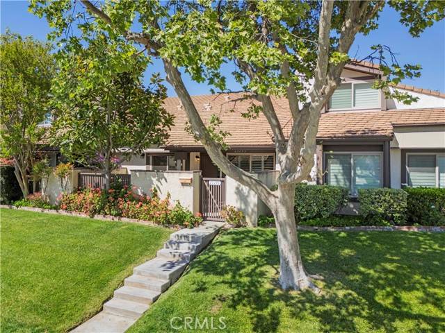 Valencia, CA 91355,25795 Vista Fairways Drive