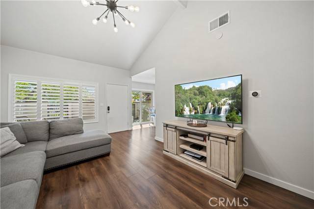 Valencia, CA 91355,25795 Vista Fairways Drive