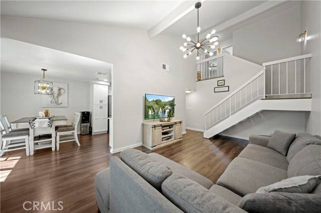 Valencia, CA 91355,25795 Vista Fairways Drive