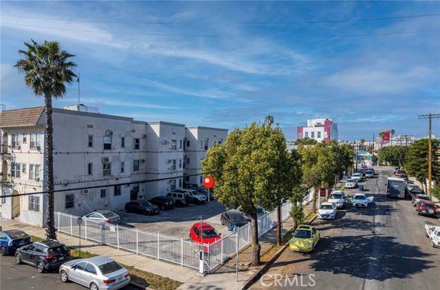 Los Angeles, CA 90015,907 W 17th