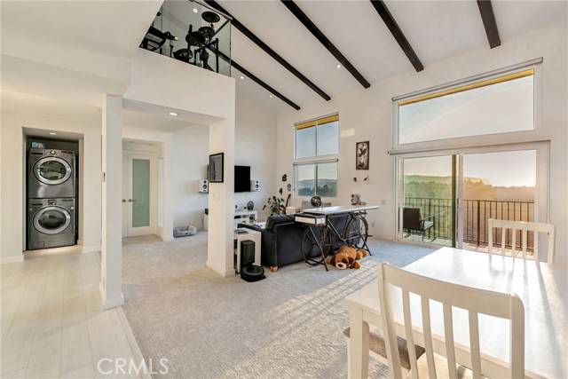 Bel Air, CA 90077,2385 Roscomare Road #F10