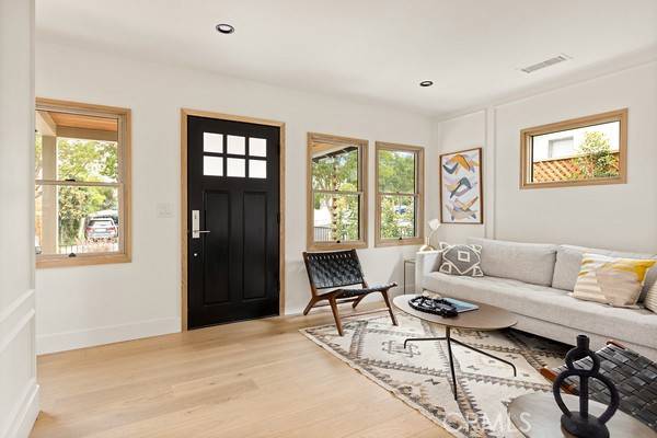 Los Angeles, CA 90041,4958 Highland View Avenue