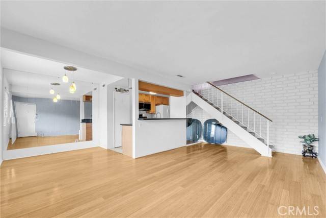Azusa, CA 91702,1085 Sierra Madre Avenue #3