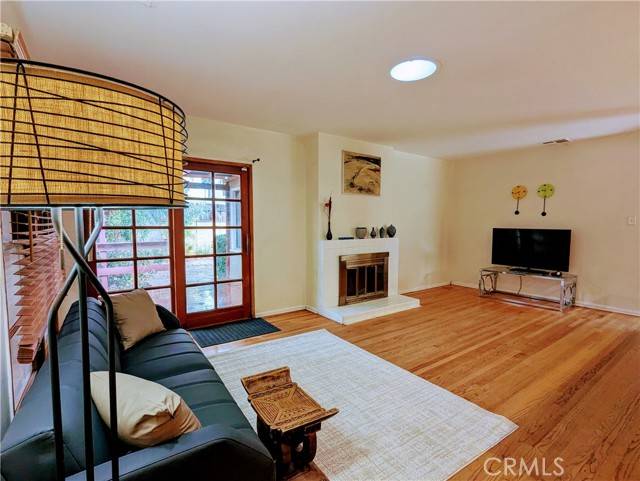 Sherman Oaks, CA 91411,15123 Killion Street
