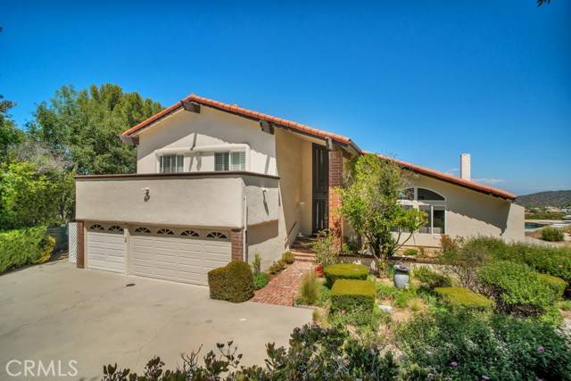 Tarzana, CA 91356,20138 Greenbriar Drive