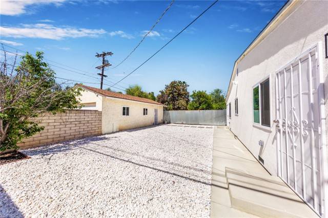 Canoga Park, CA 91303,22016 Schoolcraft Street