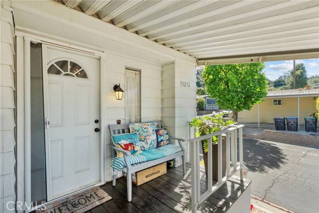 Castaic, CA 91384,31212 Lakehills Rd #24