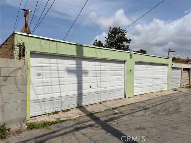 Los Angeles, CA 90044,1104 W 87th Street