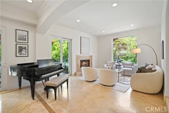 Calabasas, CA 91302,4210 Old Topanga Canyon Road