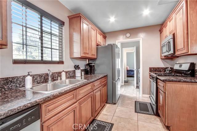 Lake Balboa, CA 91406,16650 Wyandotte Street
