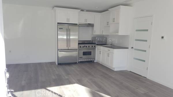 West Hills, CA 91307,6652 Vickiview Drive #2