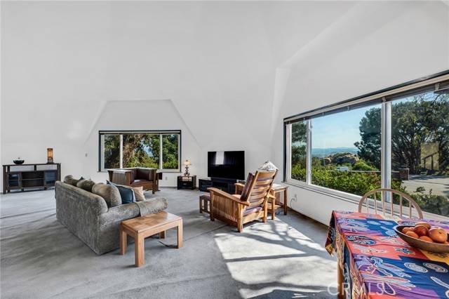 Chatsworth, CA 91311,21806 Mayan Drive