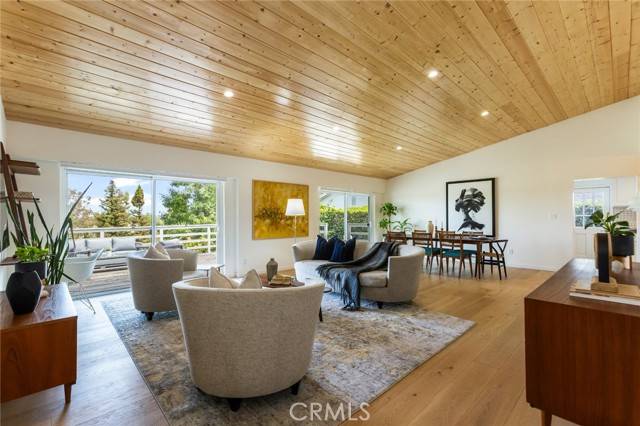 Woodland Hills, CA 91364,22253 Del Valle Street