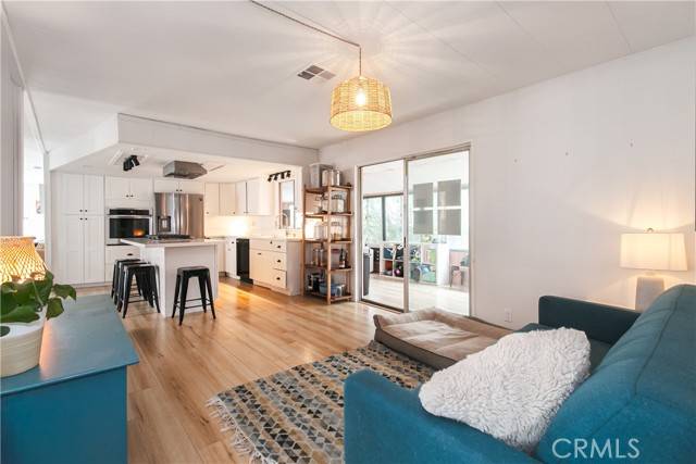 Topanga, CA 90290,1145 Apache