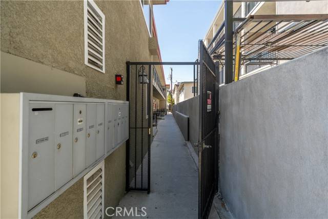 Glendale, CA 91205,135 S Belmont Street