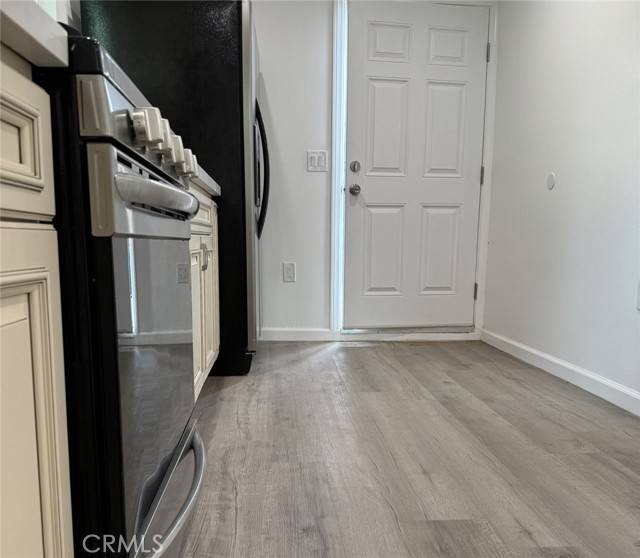 Reseda, CA 91335,7319 White Oak Avenue