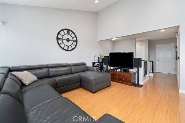 Granada Hills, CA 91344,15796 Midwood Drive #6