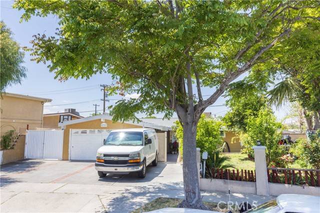 Canyon Country, CA 91351,27703 Walnut Springs Avenue
