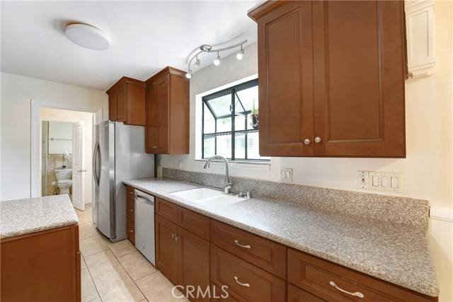 West Hills, CA 91307,6660 Woodlake Avenue