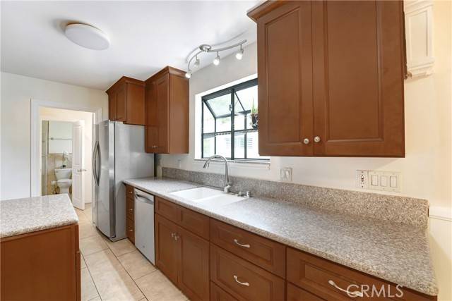 West Hills, CA 91307,6660 Woodlake Avenue
