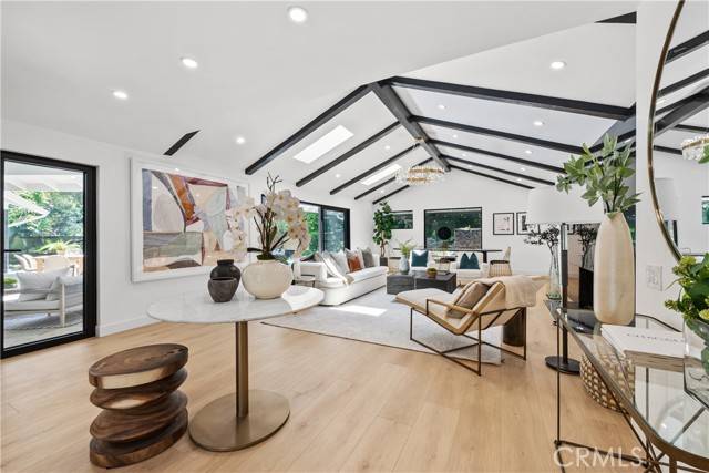 La Canada Flintridge, CA 91011,3985 Hampstead Road