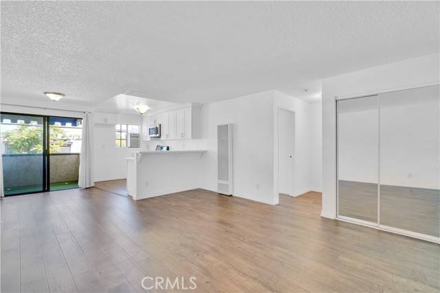 Tarzana, CA 91356,18530 Hatteras Street #209