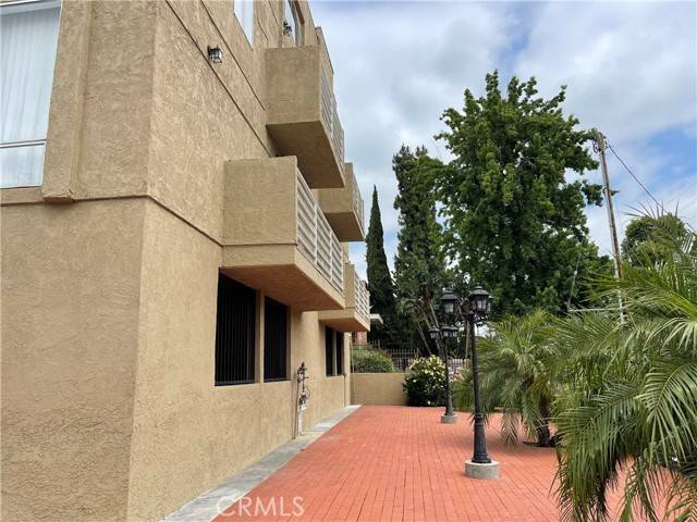 Sherman Oaks, CA 91401,14105 Califa Street #103