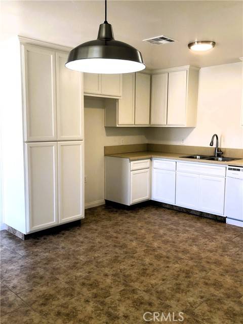 Bakersfield, CA 93304,1016 Meredith Drive