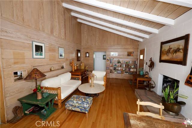 Valley Glen, CA 91401,6441 Varna Avenue