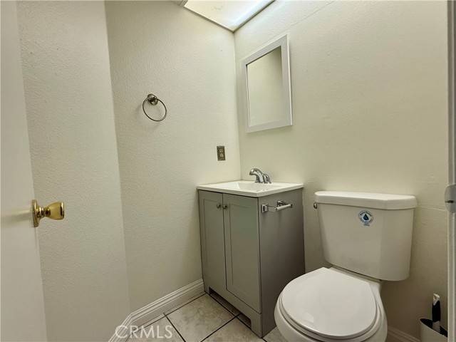 Canoga Park, CA 91304,21040 Parthenia Street #18