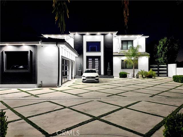 Northridge, CA 91325,9218 Encino Avenue