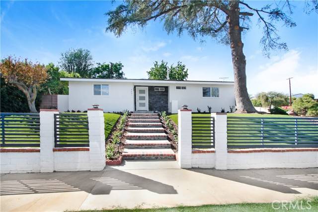 Northridge, CA 91343,9661 Hayvenhurst Avenue
