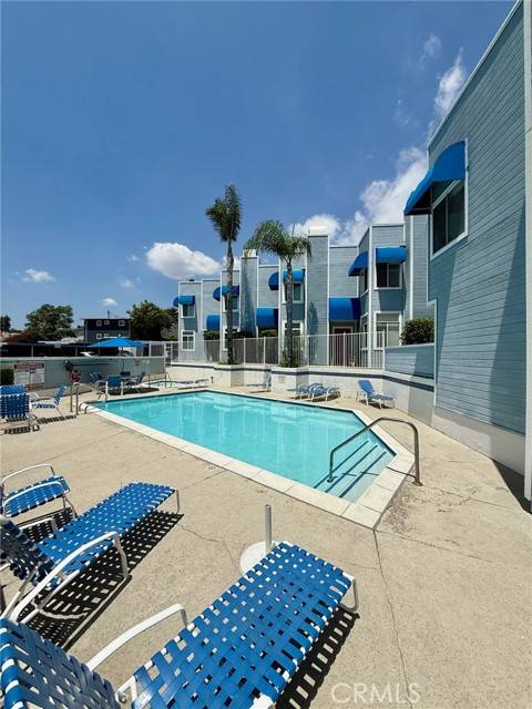 La Crescenta, CA 91214,3075 Foothill Boulevard #110