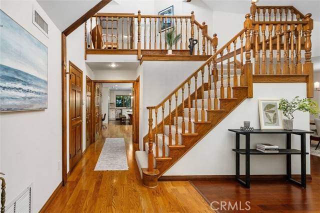 Calabasas, CA 91302,4031 Meadow Lark Drive