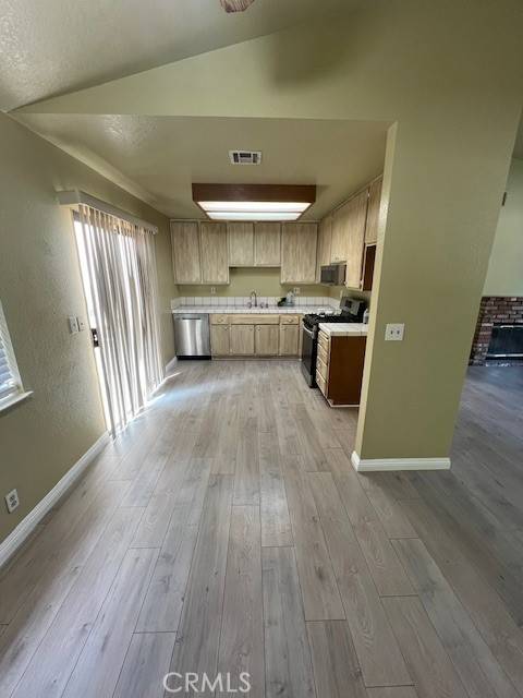 Lancaster, CA 93536,42827 39th Street