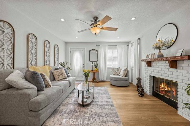 Castaic, CA 91384,31621 Hunter Lane