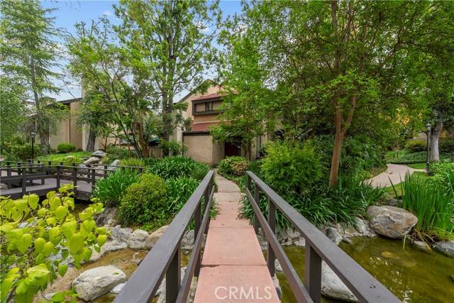 Woodland Hills, CA 91367,21820 Marylee Street #235