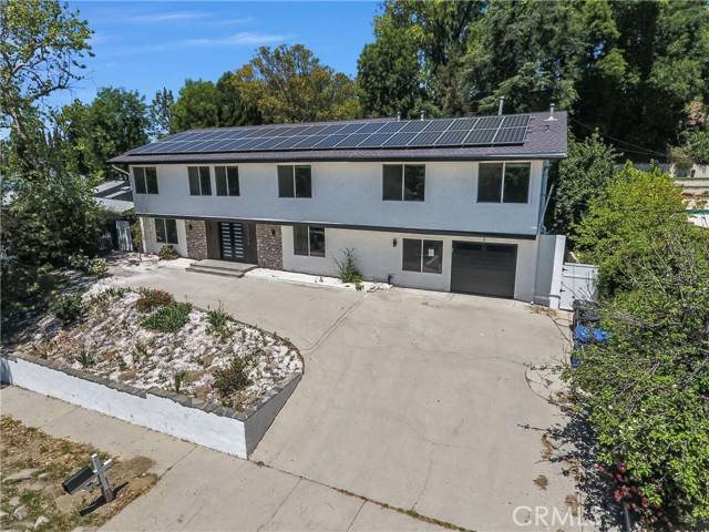 Woodland Hills, CA 91367,24045 Philiprimm Street