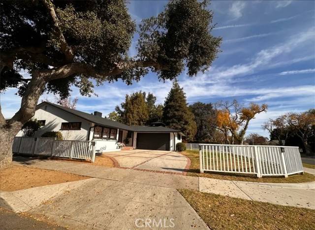 Burbank, CA 91505,3021 W Clark Avenue