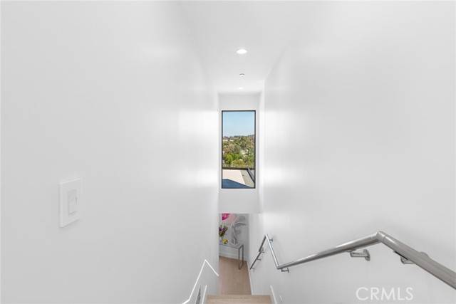 Woodland Hills, CA 91364,5134 Medina Road